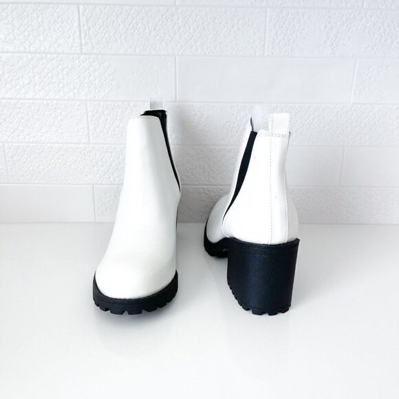 Dirty Laundry // Lisbon Boot // Size 10 - Brand new in box - Picture 4 of 11